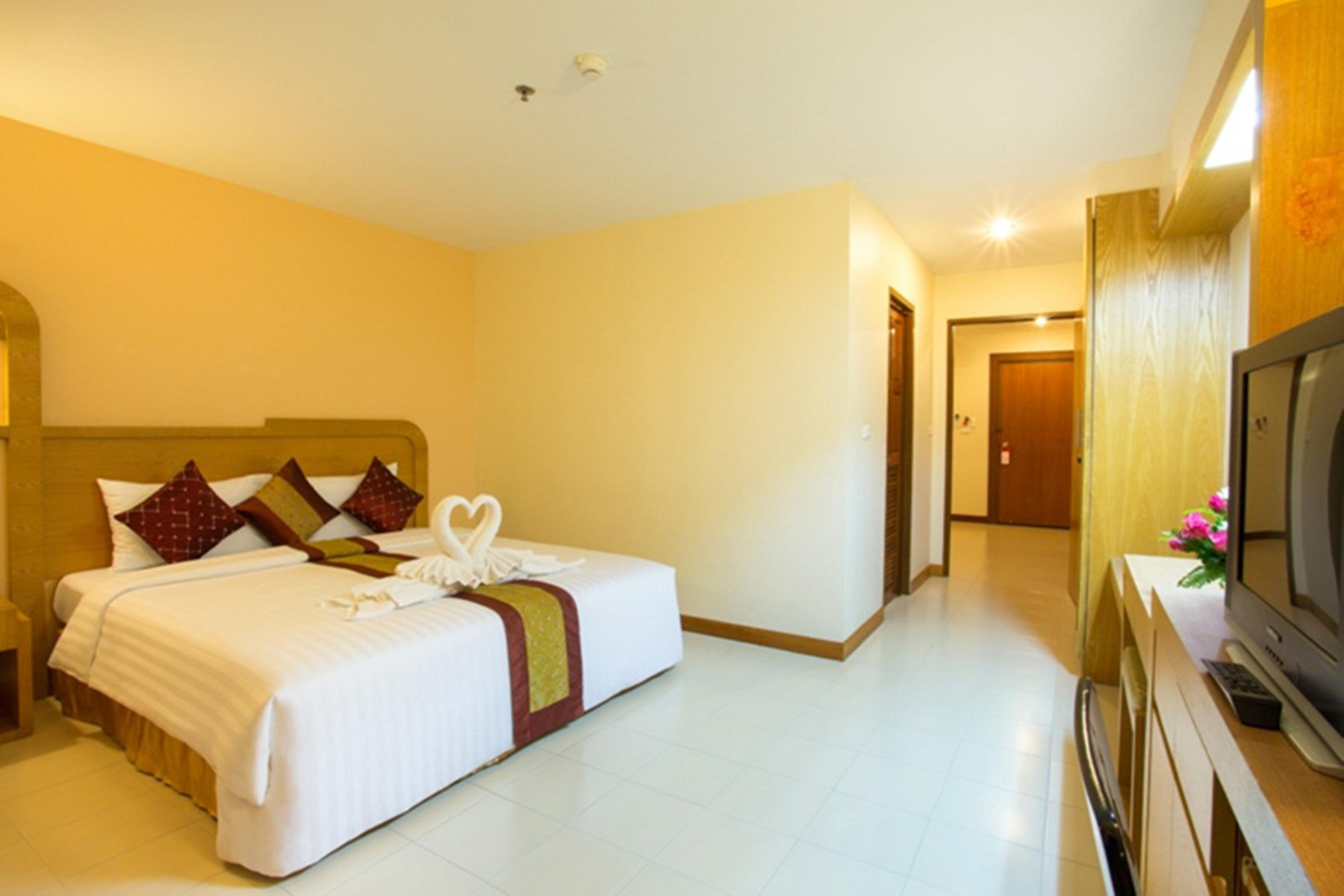 Eastiny Plaza Hotel Pattaya Bagian luar foto