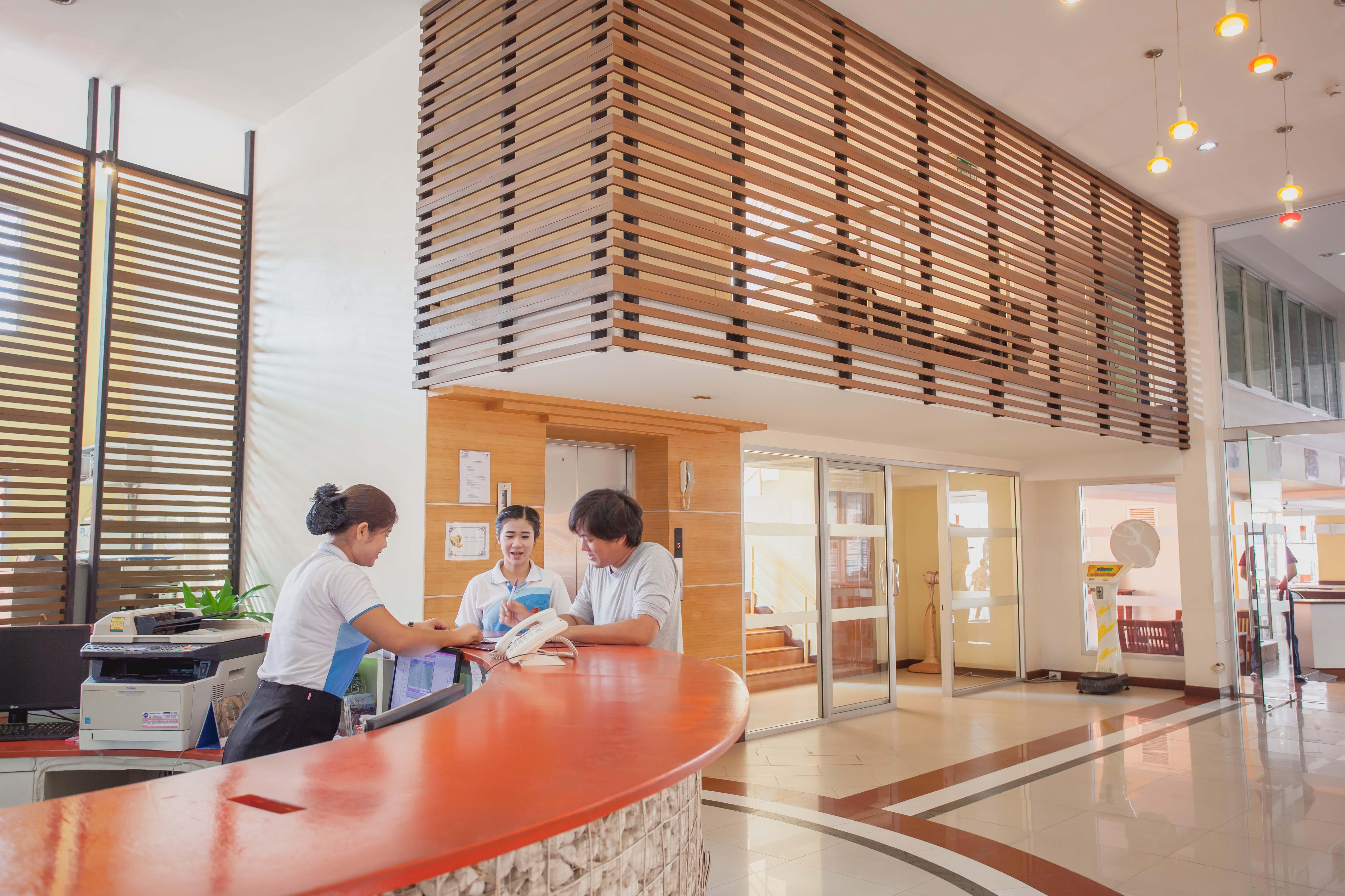 Eastiny Plaza Hotel Pattaya Bagian luar foto