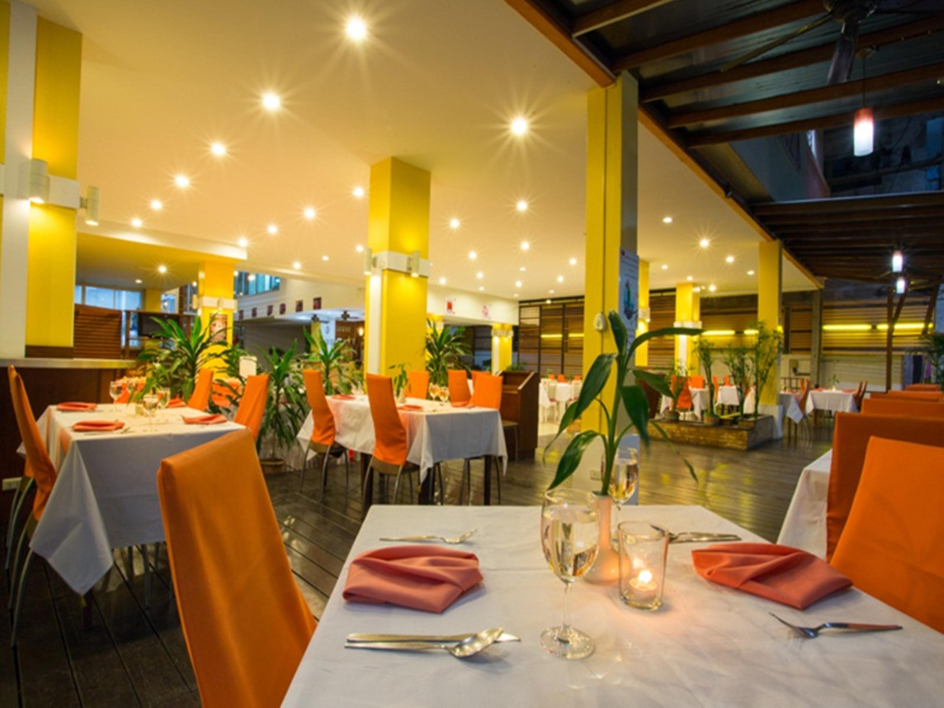 Eastiny Plaza Hotel Pattaya Bagian luar foto