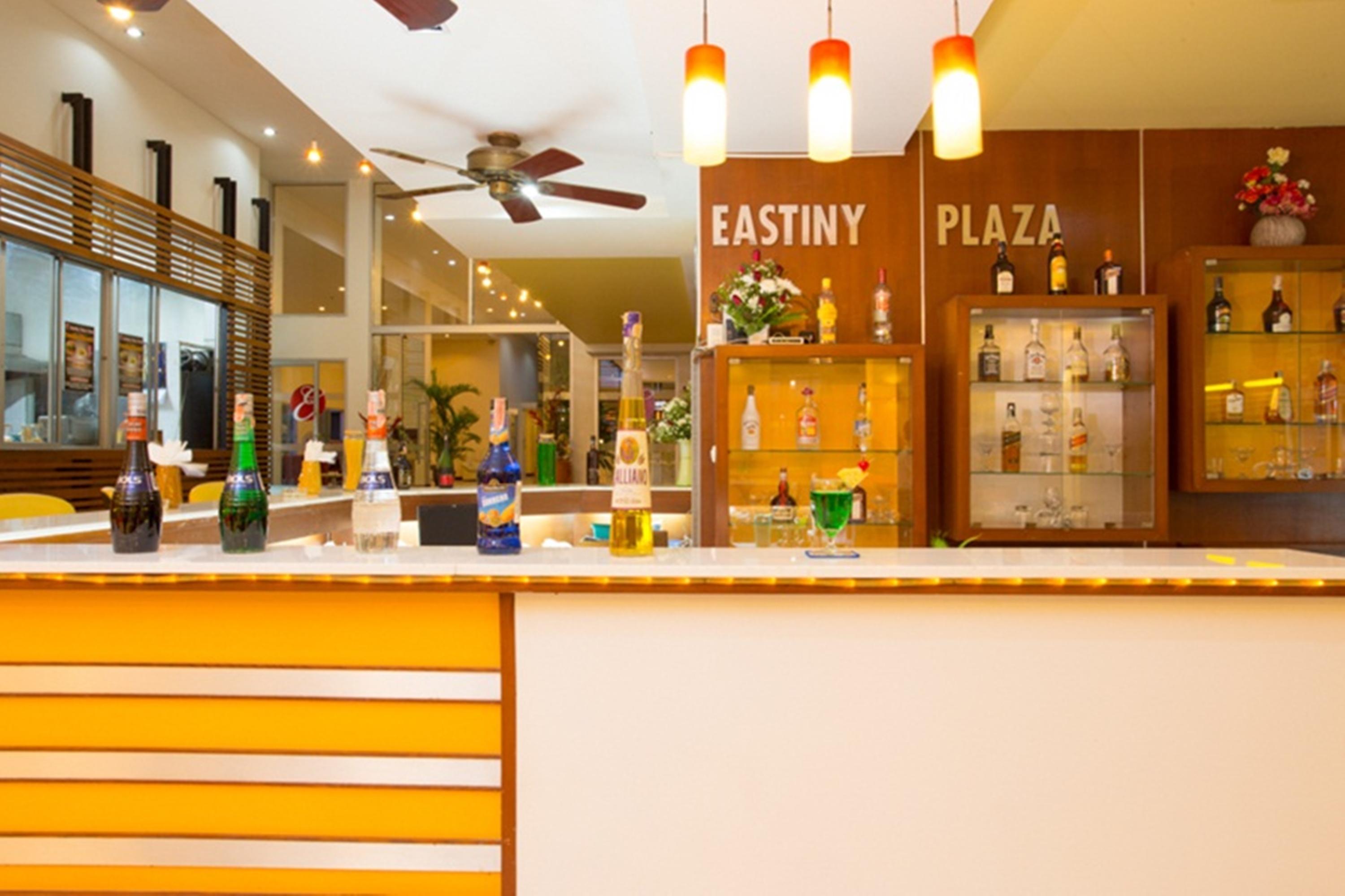 Eastiny Plaza Hotel Pattaya Bagian luar foto