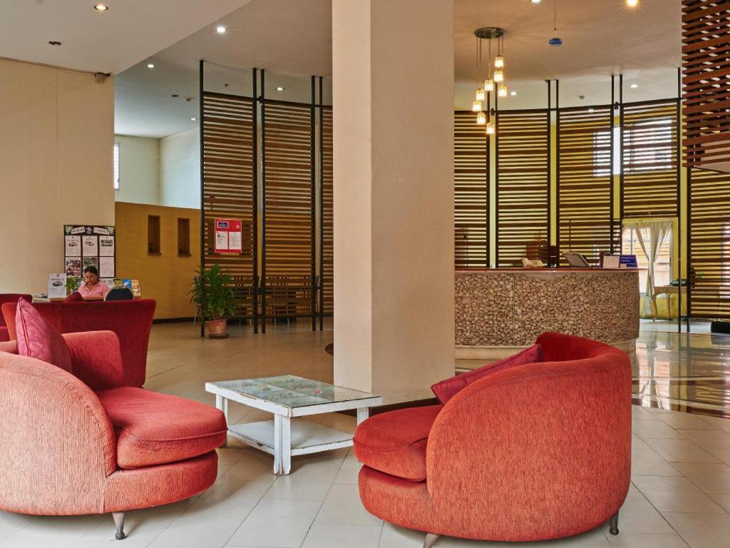 Eastiny Plaza Hotel Pattaya Bagian luar foto