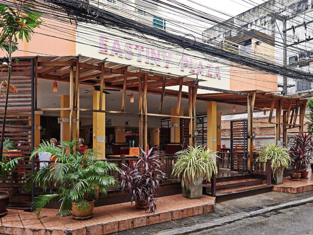 Eastiny Plaza Hotel Pattaya Bagian luar foto