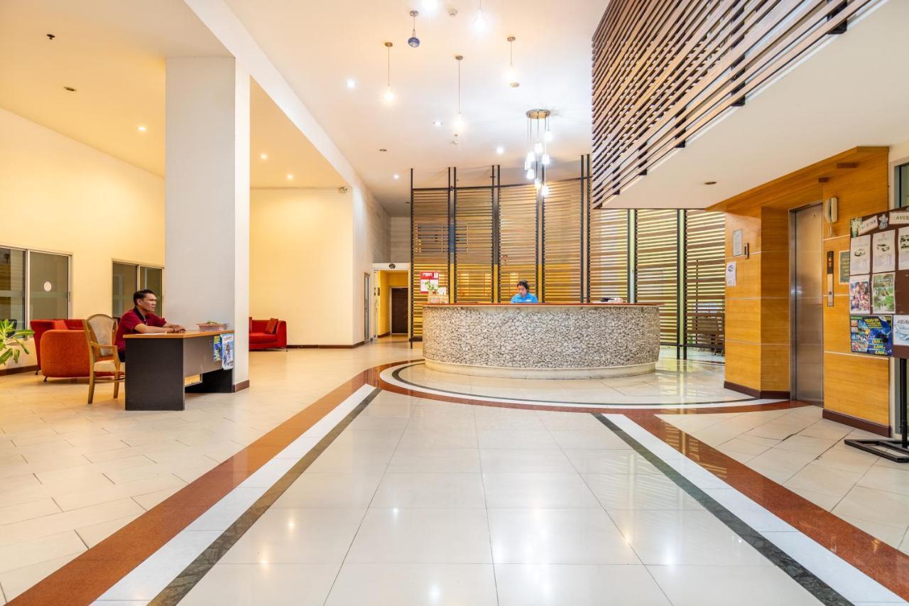Eastiny Plaza Hotel Pattaya Bagian luar foto