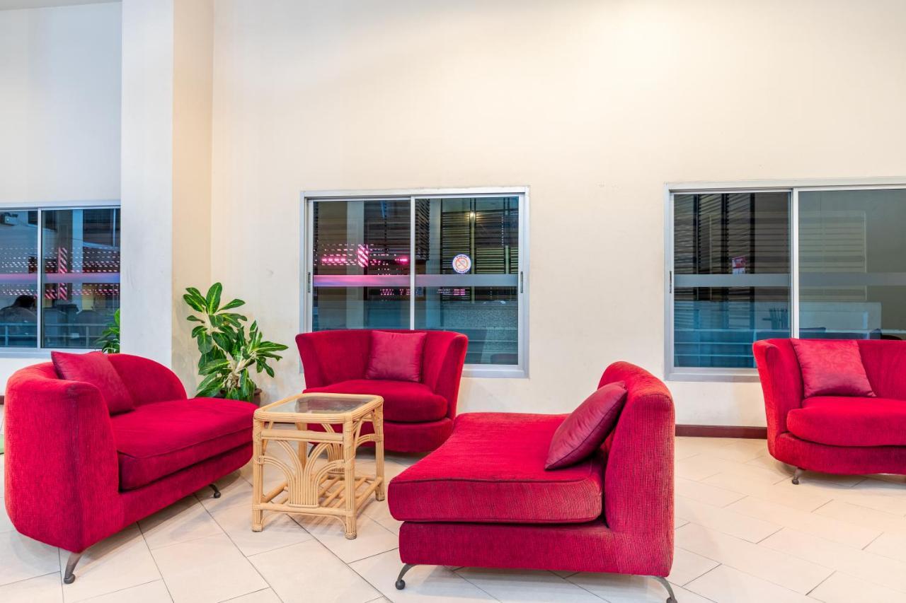 Eastiny Plaza Hotel Pattaya Bagian luar foto